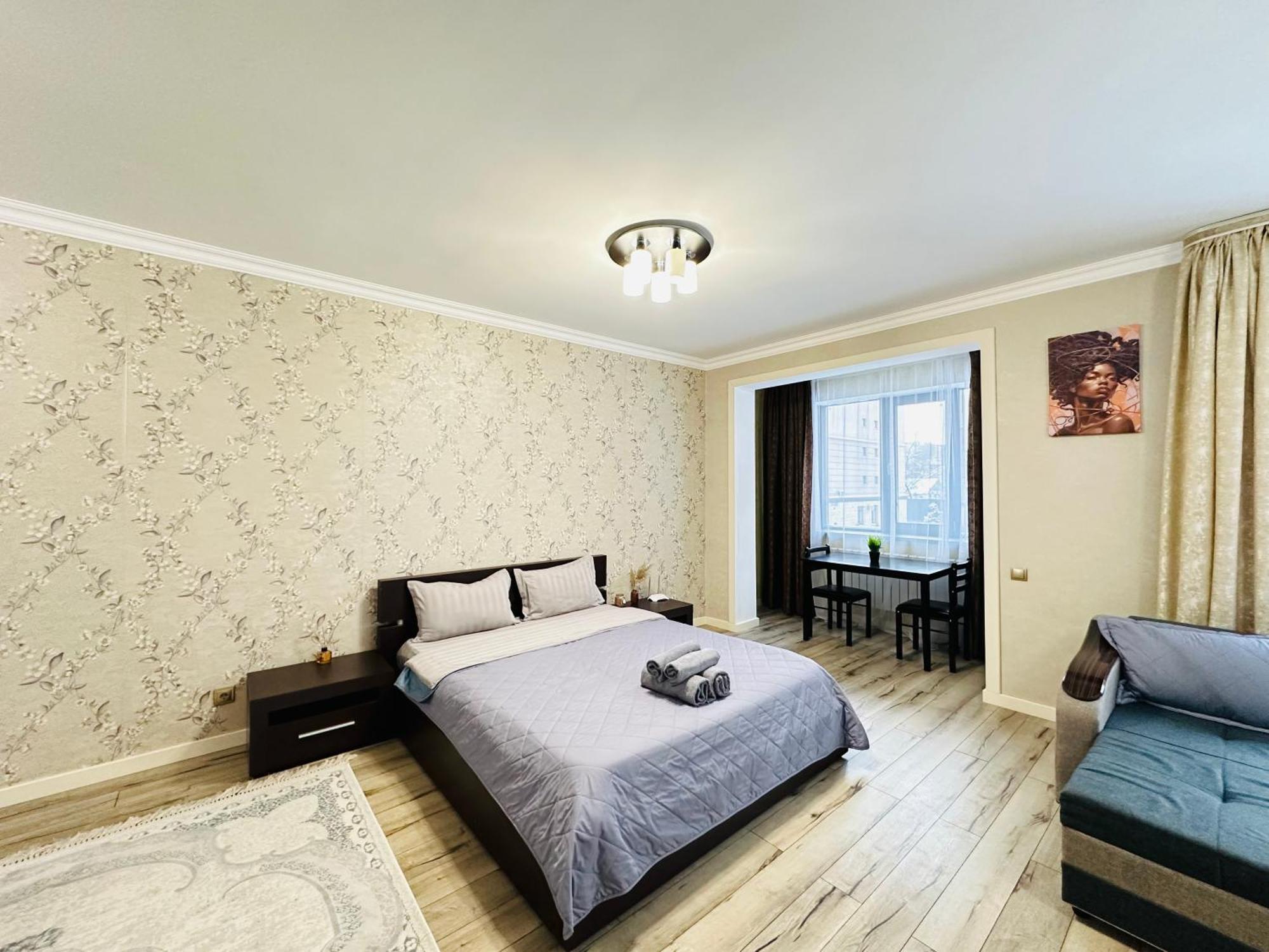 Апартаменты Vostochnyi Park Apartament In The Center Of Алматы Экстерьер фото