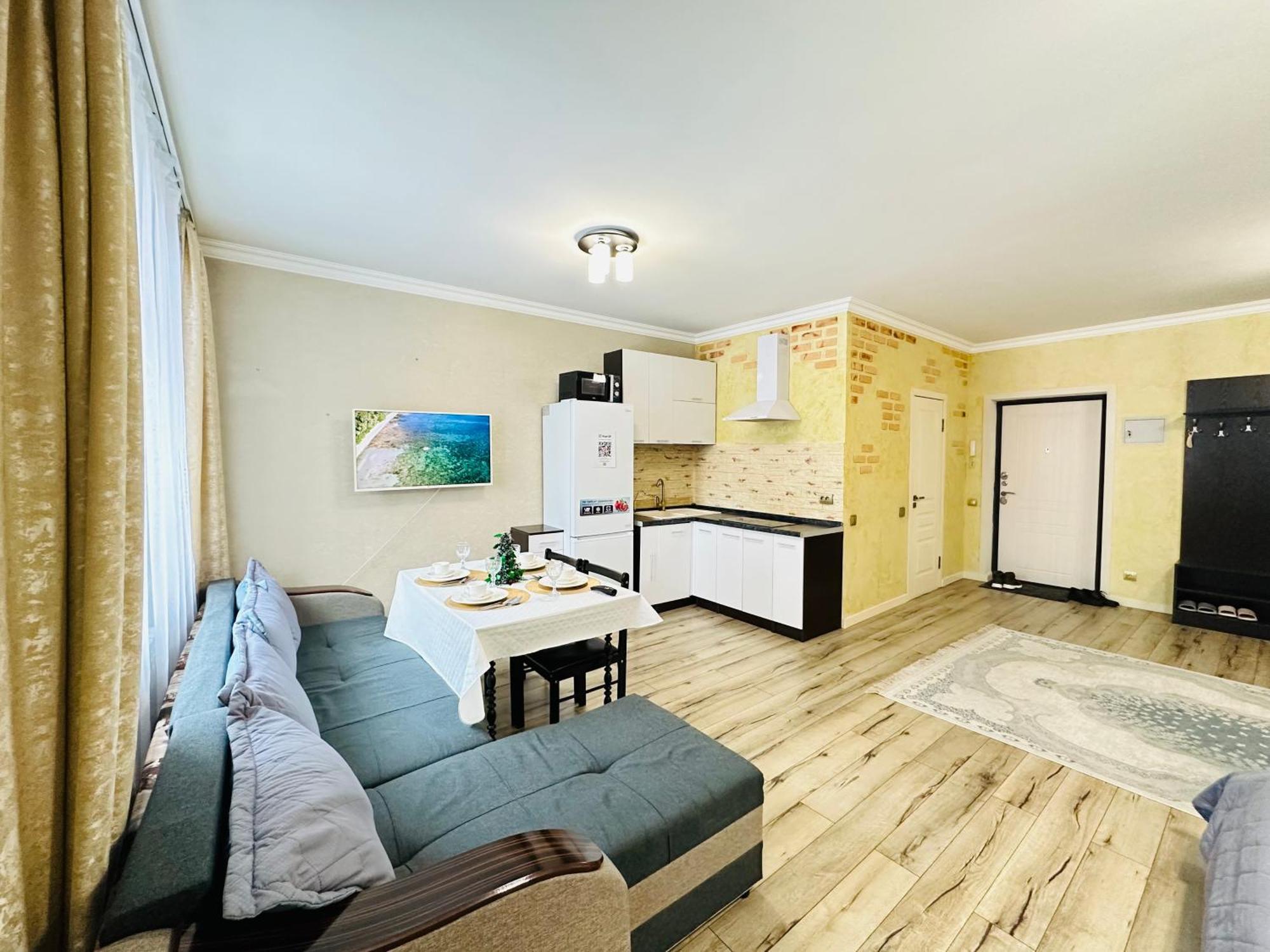 Апартаменты Vostochnyi Park Apartament In The Center Of Алматы Экстерьер фото