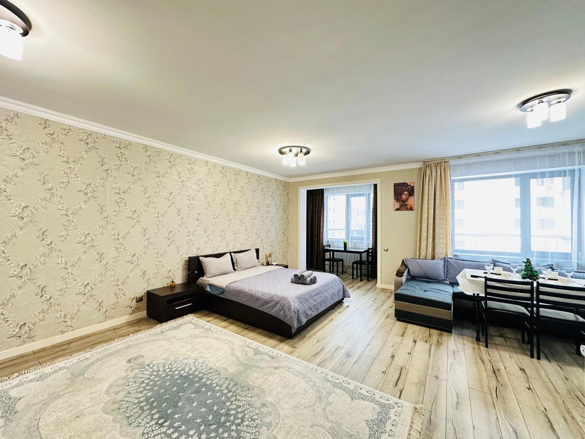 Апартаменты Vostochnyi Park Apartament In The Center Of Алматы Экстерьер фото