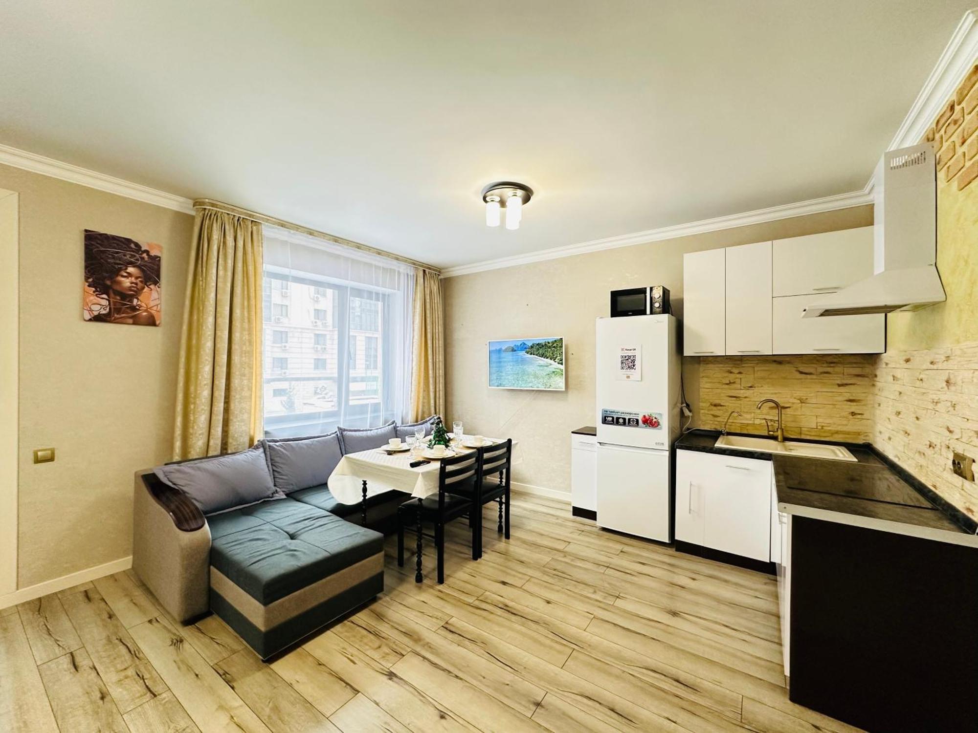 Апартаменты Vostochnyi Park Apartament In The Center Of Алматы Экстерьер фото