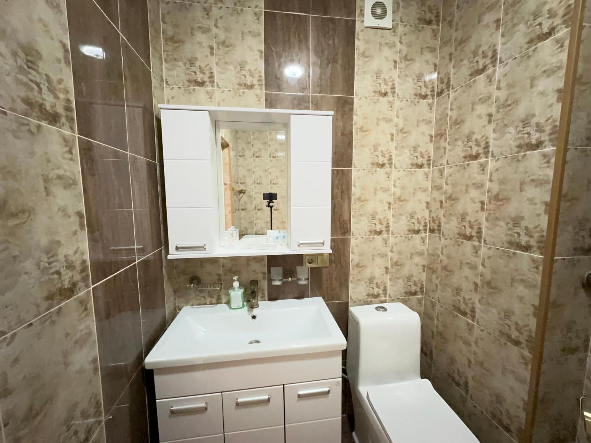 Апартаменты Vostochnyi Park Apartament In The Center Of Алматы Экстерьер фото